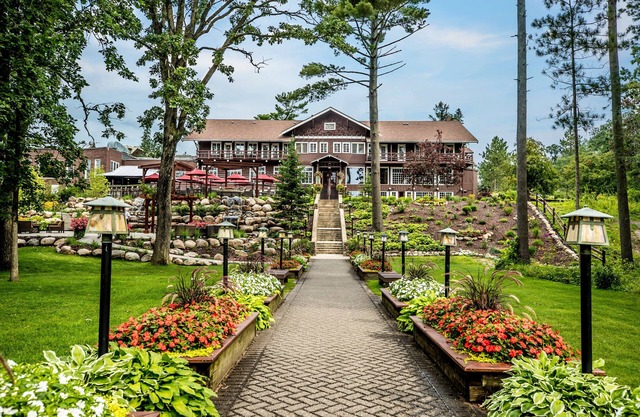 Grand View Lodge