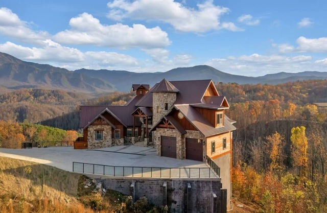 Grandview Lodge - Gatlinburg Burns