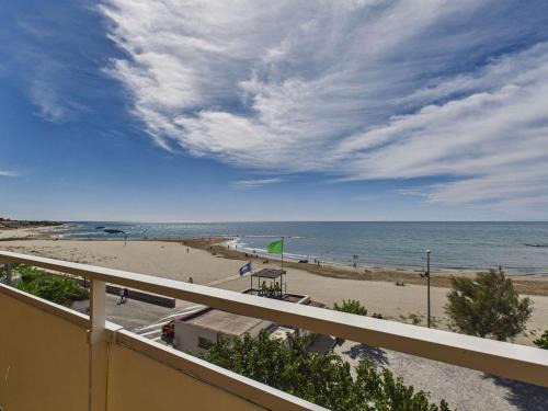 Grau d'Agde : Appartement 3 pièces avec terrasses à 20m de la plage - FR-1-423-265