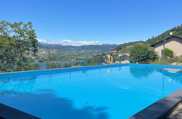 Grazioso appartamento con vista spettacolare sul lago