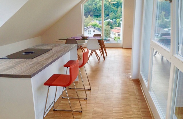 Great apartment with a large sun balcony and a view of the Siebengebirge