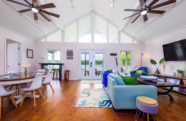 Great Escape on Wateree: Professionally Designed, Ultimate, Lake-life Experience