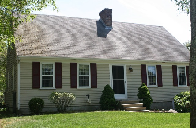 Great for large families and reunions! Close to 3 local golf courses & beaches.