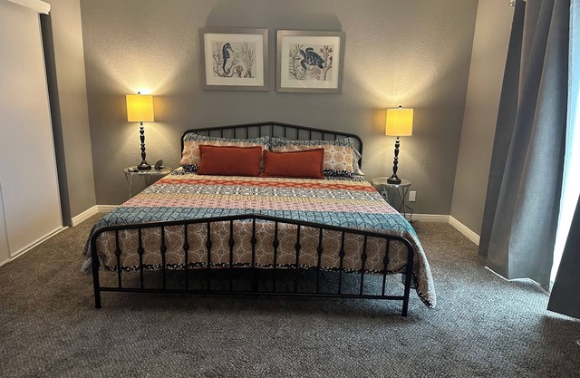 Great House, 1/2 Mile to River, Rotary Park!