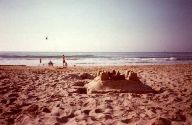 Great location/Steps to beautiful beach/King bed/EV charger/parking