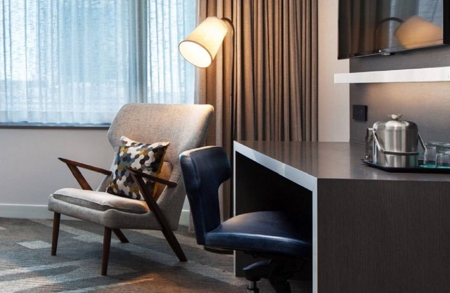 Great Relaxing Overnight Stay! 2 Spacious Units, Pets Allowed, Parking On-Site