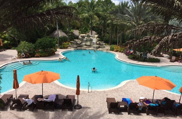 GREAT VALUE* 5 star amenities* Your Naples Vacation starts here, just get here!