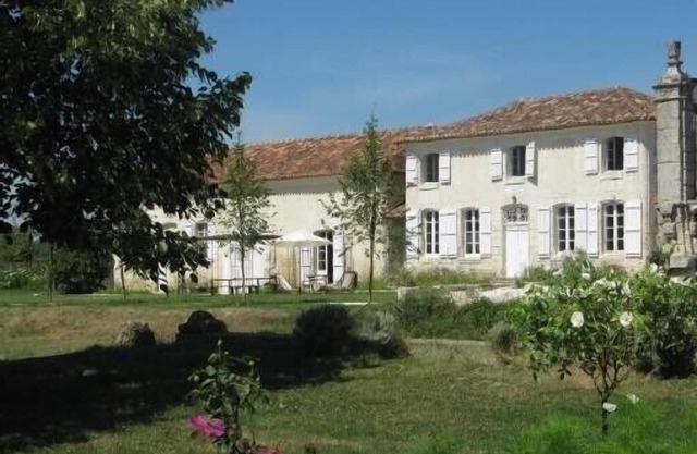 Green Perigord, house, historical monument, 6 rooms, heated pool, tennis court