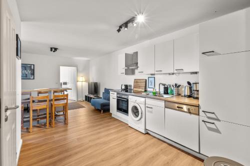 Grosses City Apartment mit Terasse