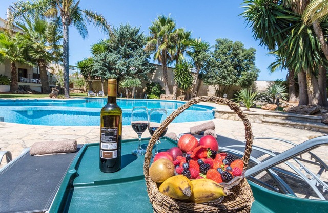 Gual house with private pool