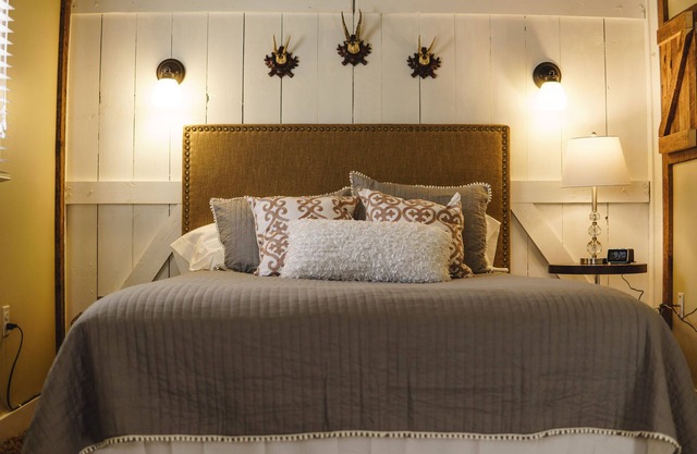 Guest Cottage in Downtown Weaverville