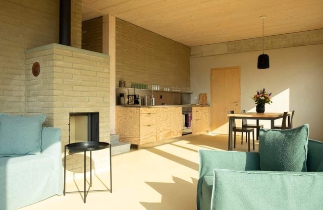 Guest house with lake and far-reaching views