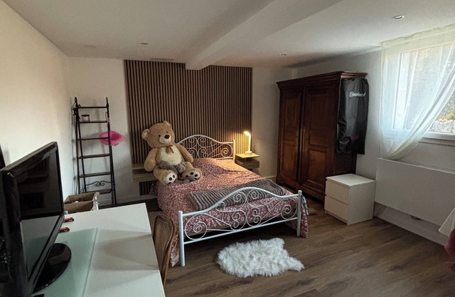 Guest room with private bathroom
