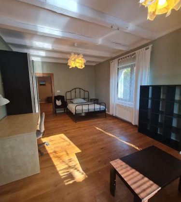 Guest Rooms in Private Home by Airport, Shared Bath, Non-Smoking, Contactless Check-in, No Staff, Quiet Stay, Short Stay