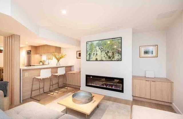 Guest suite in The Gates - Lower level luxury with sauna, workspace & fireplace