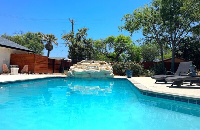 Guest Suite +Swimming Pool by Airport