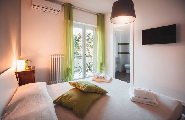 GuestHouse Colors - Verde Marino(Deluxe con Balcone)