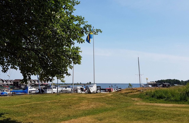 Guesthouse with a view over Mellerud golf course near Vänern.
