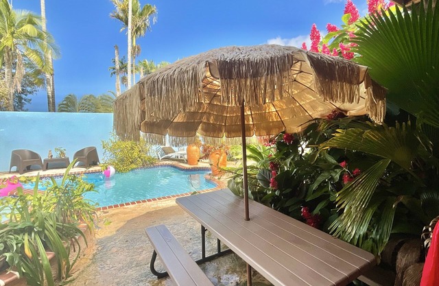 Guesthouse with pool, pool table and BBQ! Near beaches, rivers and lakes.