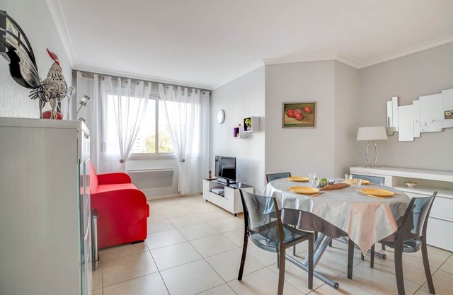 GuestReady - Sumptuous apt near train station