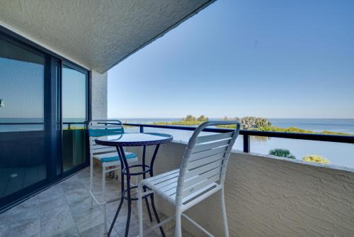 Gulf-Front Views Coastal Hudson Condo!