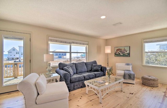 Gulf Shores Rental with Large Porch - Walk to Beach