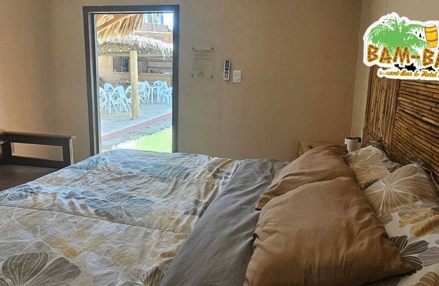 Hab Mangrove bed ks 15 steps from the sea sand breakfast included, Aca Diaman