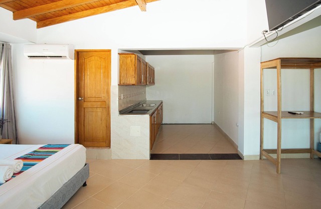 Habitación Superior Múltiple Con Balcón Cerca A La Playa