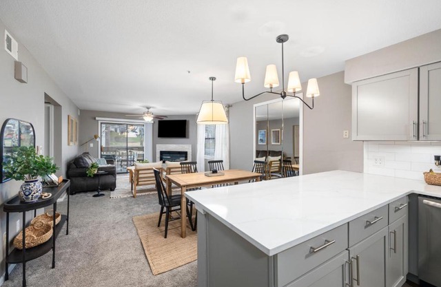 Hadley's Place at Pointe Royale, Pristine 2 Bed 2 Bath Condo