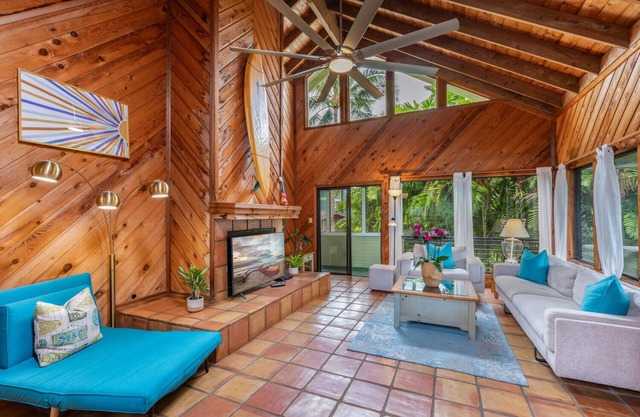 Hale Tatahi, comfortable home in charming Hanalei!