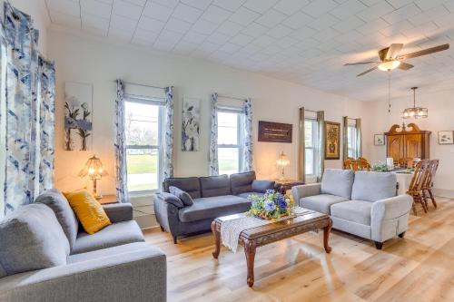 Half-Mi to Dtwn Lufkin Charming and Spacious Home!