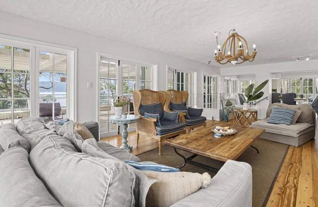 Hampton House At The Beach -very spacious, beautiful 3 level entertainment dream