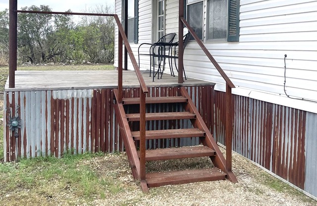 Hank’s Hideaway located 10 miles from Concan and Uvalde Texas.
