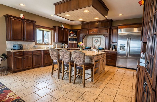 Harbor Point RetreatnFamily-sized, Lakefront Retreat Home! Fenced-in backyard!