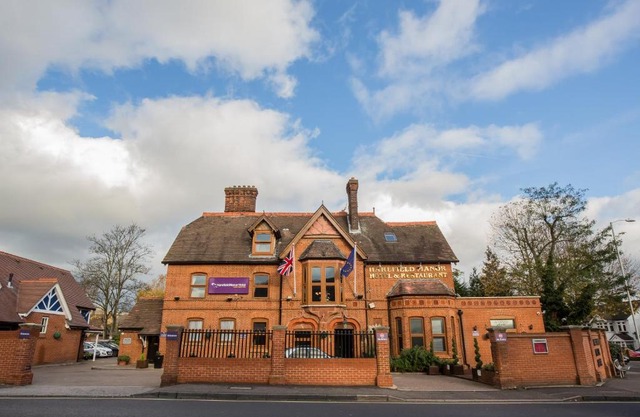 Harefield Manor Hotel