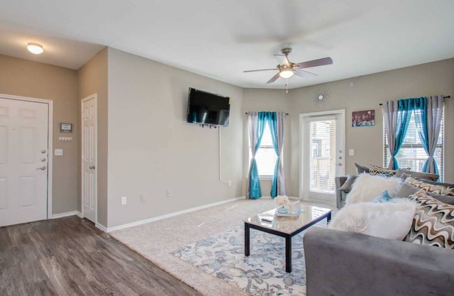 Have a Quality Tyme in a Stylish 1 Bedroom