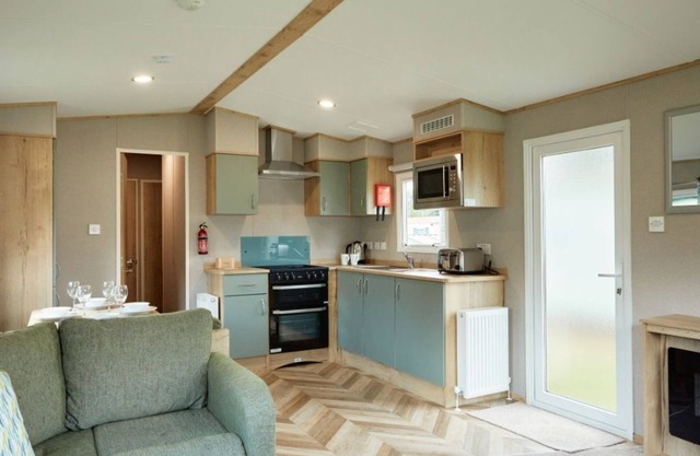 HayIing Island Holiday Park Silver 3 Bed Caravan J004