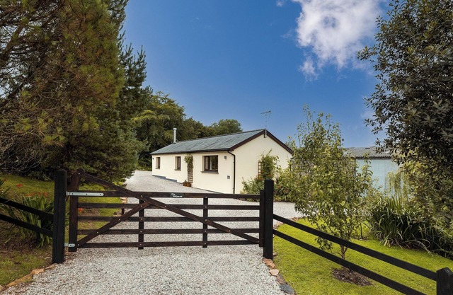Head off on a romantic countryside adventure with your loved one.