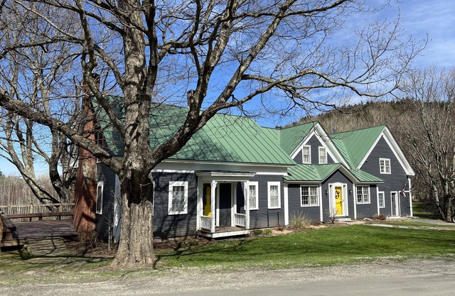 Heart of the Mad River Valley: 5 bed/5 bath, 5 minutes from Sugarbush Resort.