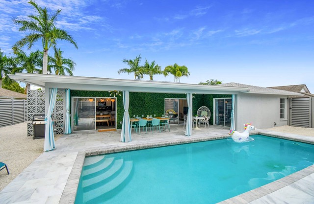 Heated Pool | Private House | Siesta Beach|