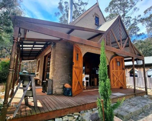 Heatherbell Cottage - The cozy and Cute Getaway Retreat