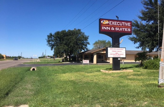 Hebbronville Executive Inn