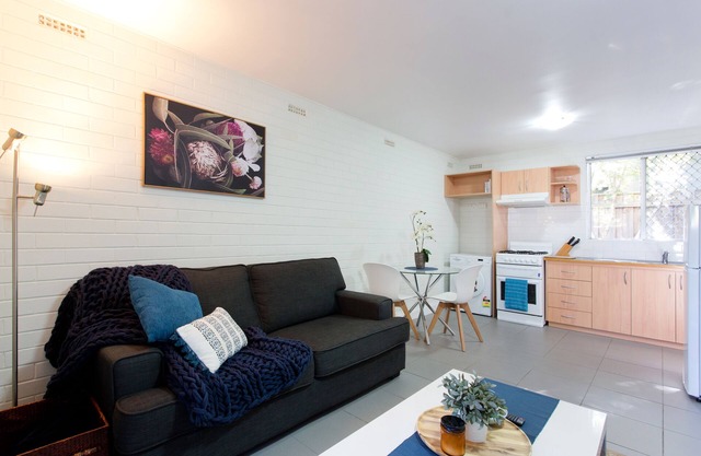 Hensman 5 Shenton Park Apartment