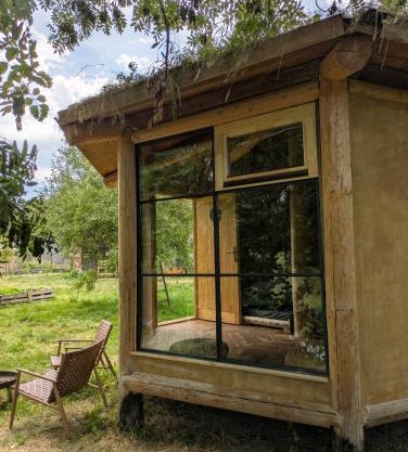 Heptagon house on the banks of the Sázava