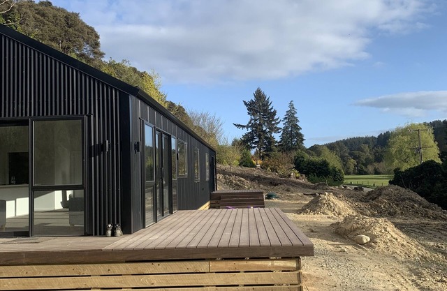 Herbert Forest Retreat 15 min from Oamaru, H/tub and MTB tracks