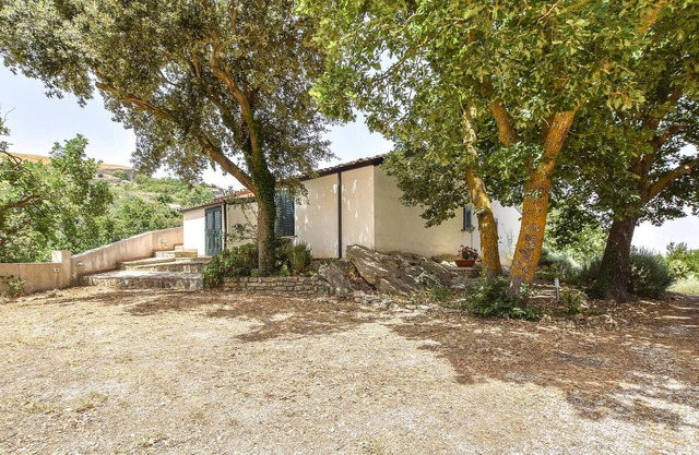 Here you will find your oasis of peace and nature in the forests of Sicily.
