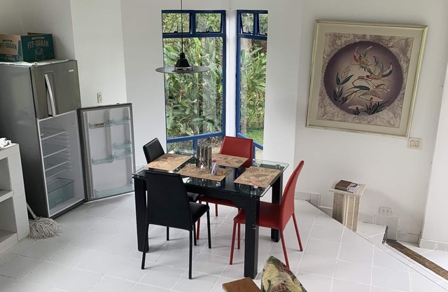 Hermosa finca , con dos casas gemelas , espacios al aire libre , zona social .