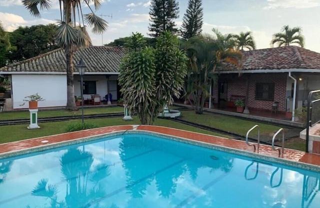 Hermosa y Tranquila Finca con Piscina