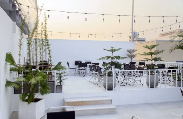 HERO HOSTEL & BILLIARDS