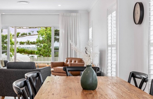 Hestia Villa - Luxury Retreat near CBD and Grammar